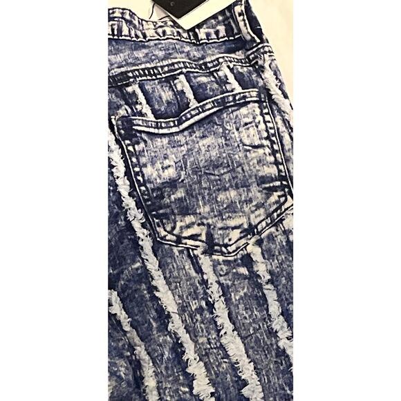 Pretty Little Thing Flare Jean - Size: 8 - Washed Blue - PrettyLittleThing New - Picture 4 of 11